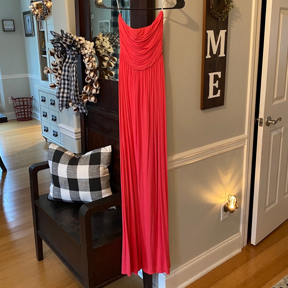 NWOT Strapless dress